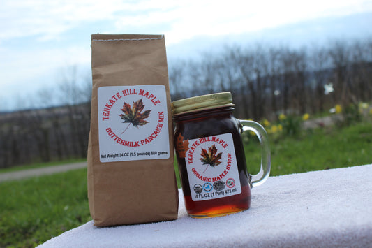Organic Maple Syrup Grade A Dark Color Pint and Buttermilk Pancake Mix Gift Bag