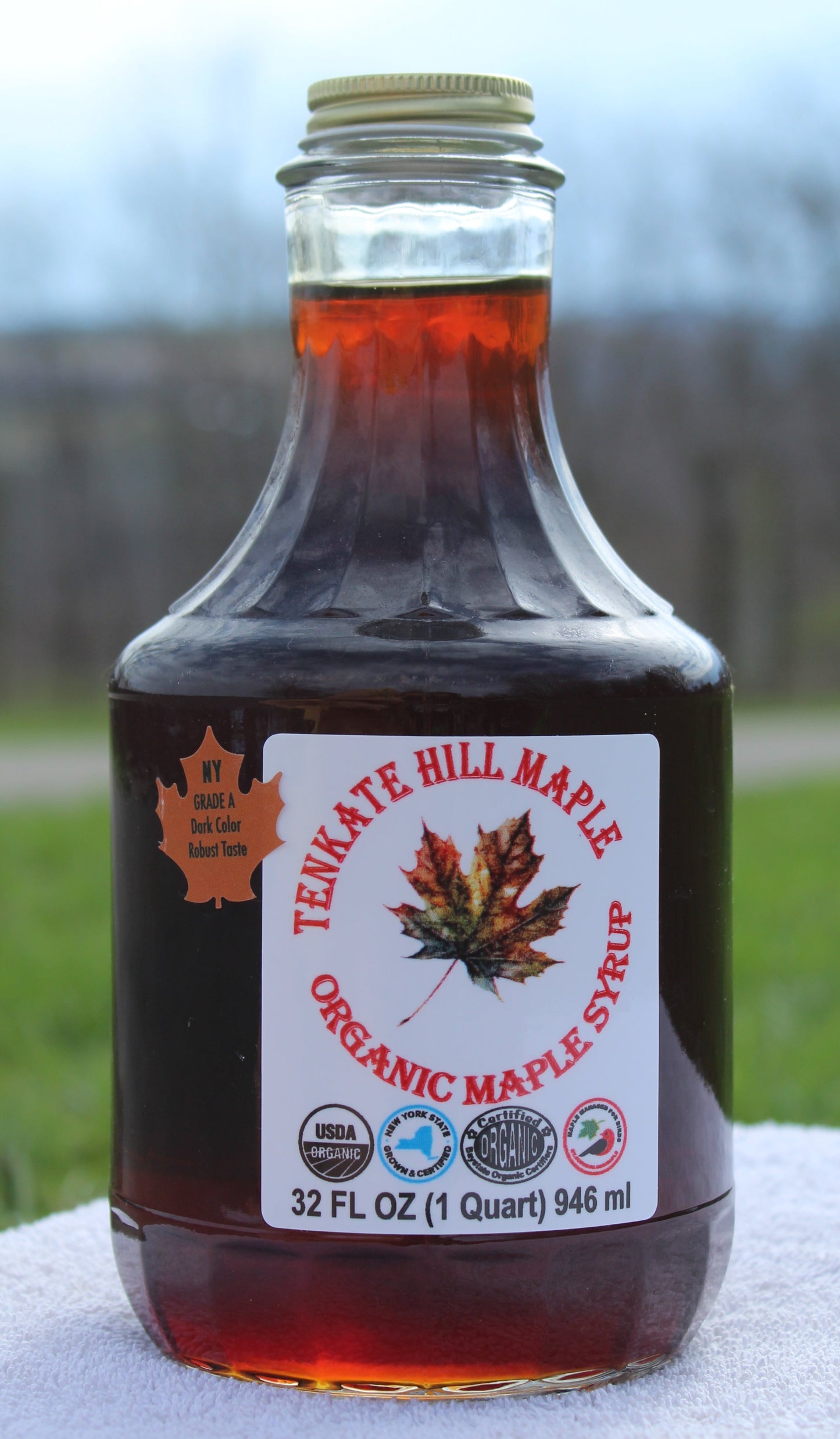 Quart of Organic Maple Syrup Grade A Dark Color